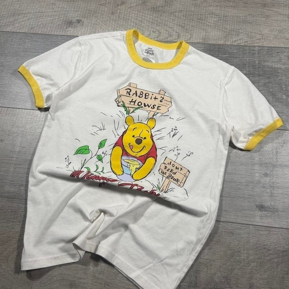 Women's vintage Y2K Winnie the Pooh ringer Disney graphic T-shirt, size XXS